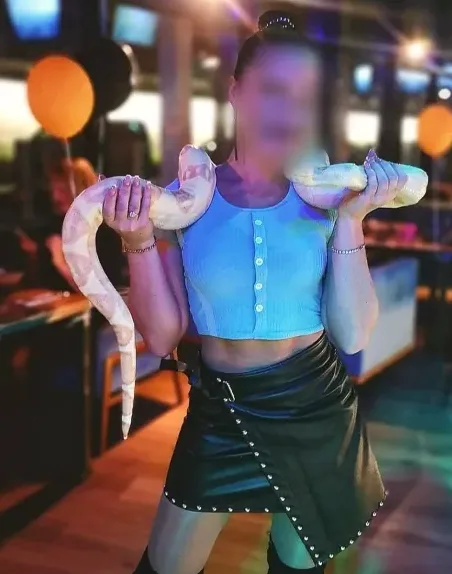 Anna, 40
