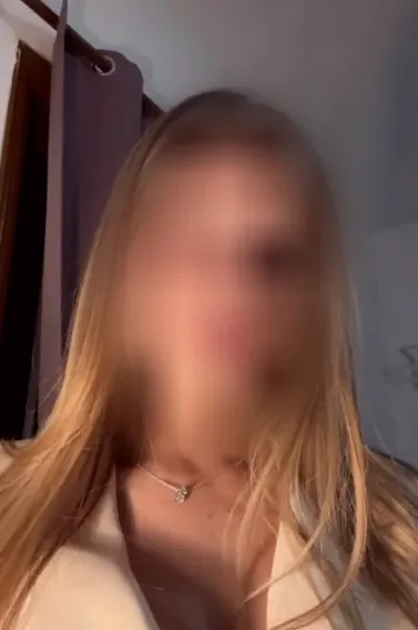 Ekaterina, 22