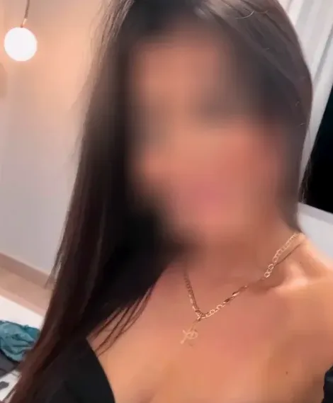 Ella, 40