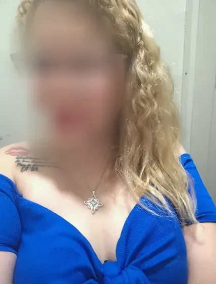 Essi, 37