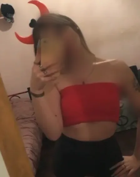 Hanna, 32