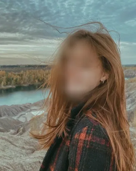 Nasra, 23