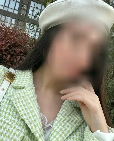 Natalia, 39