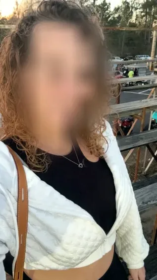 Nathalie, 30