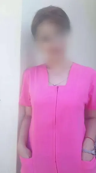 Nathalie, 33
