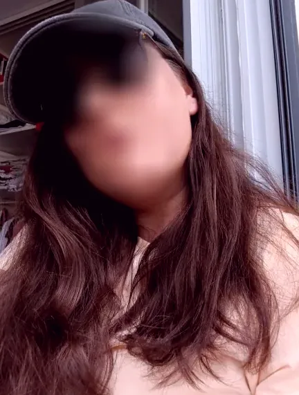 Selma, 32