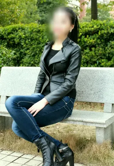 Tiia, 31